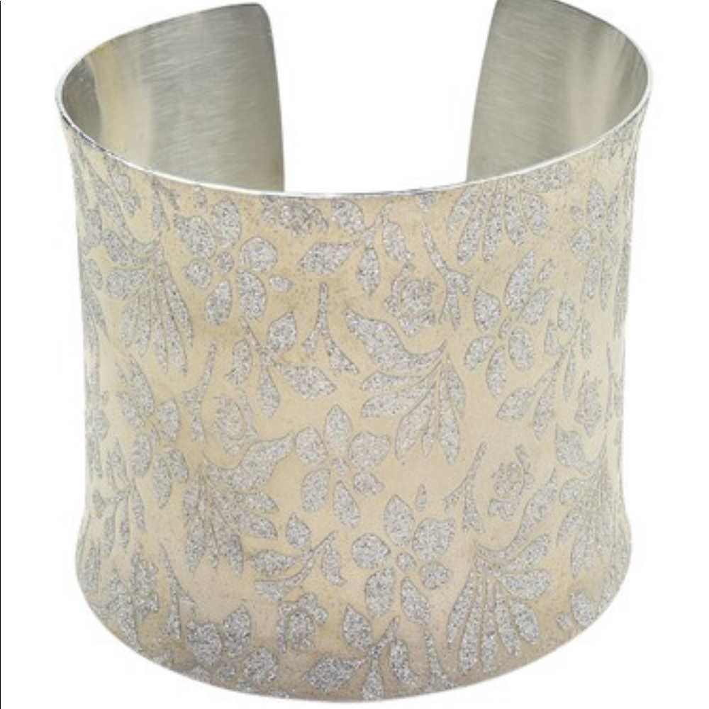 Pink Box-etched sparkle floral design stainless steel cuff-Beautiful!! NWT - Picture 3 of 9